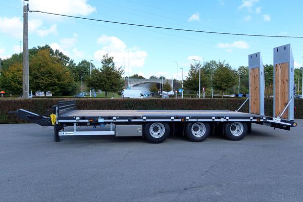 Dieplader wipkar - aanhangwagen met 3 centrale assen