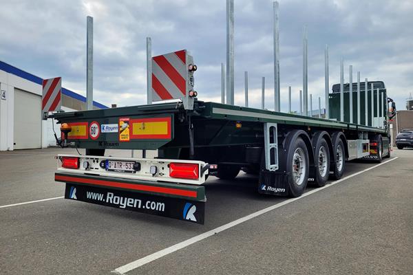 Deuxième semi-remorque plateau LoadWay Heavy-Light Twistlock pour Transports Van Goitsenhoven
