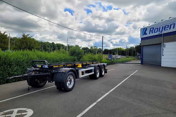 Levering van een MultiWay Forest-aanhangwagen voor Bigorre Forest