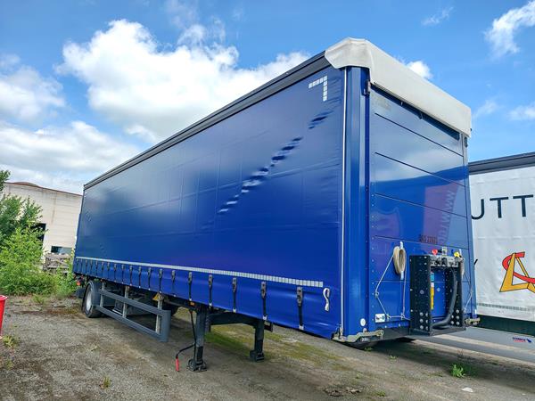 Enkelassige huifaanhangwagen met laadklep – MTM 22 ton